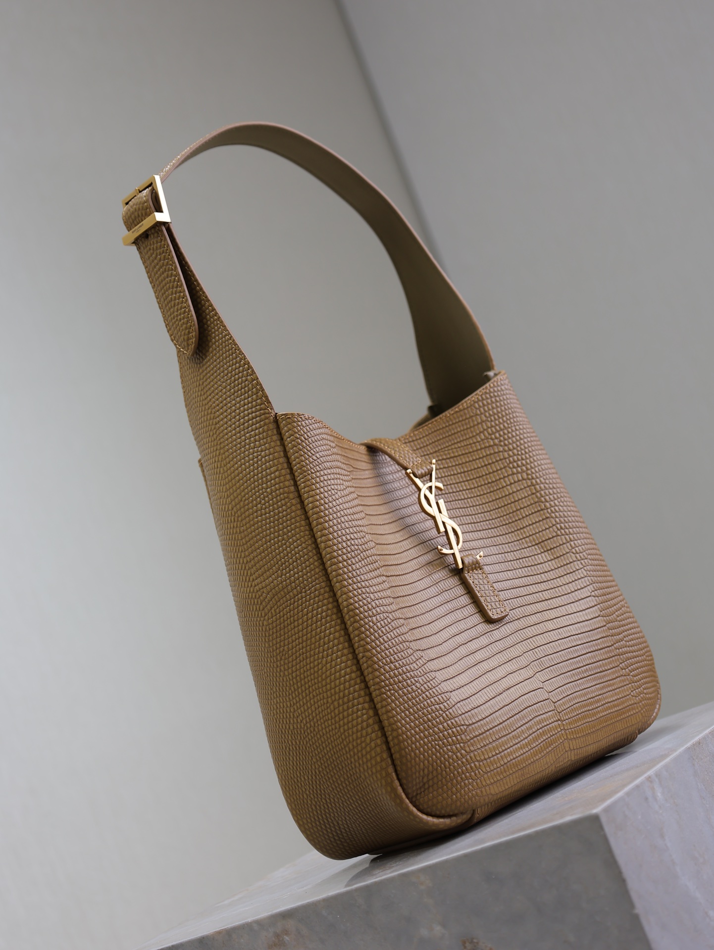 NO:582426,detail o, saint laurent, saint laurent19860909细节o,圣罗兰,saint laurent,Bag