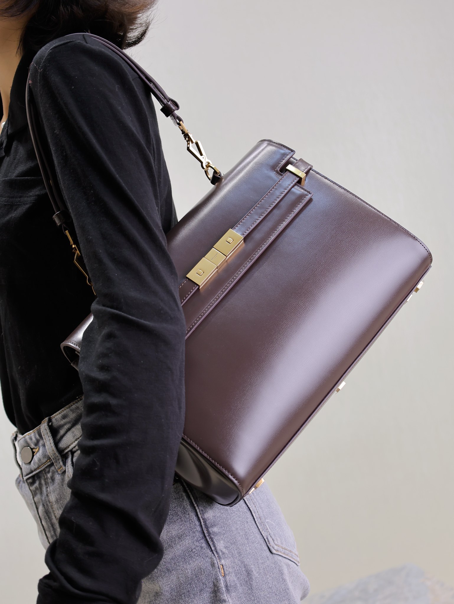NO:772023,The coffee tone full of retro feeling is very suitable for this autumn and winter, saint laurent, saint laurent19860909充满复古感的咖啡色调 很适合这个秋冬季,圣罗兰,saint laurent,Bag