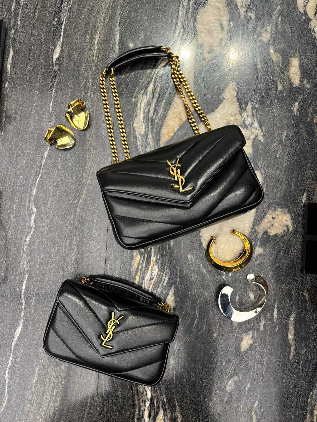 NO:556124,Soft and delicate lambskin envelope handbag, exquisite craftsmanship creates every detail, saint laurent, saint laurent, sheepskin19860909柔软细腻的小羊皮信封式手袋 精致的工艺打造出每一处细节,圣罗兰,saint laurent,sheepskin,Bag