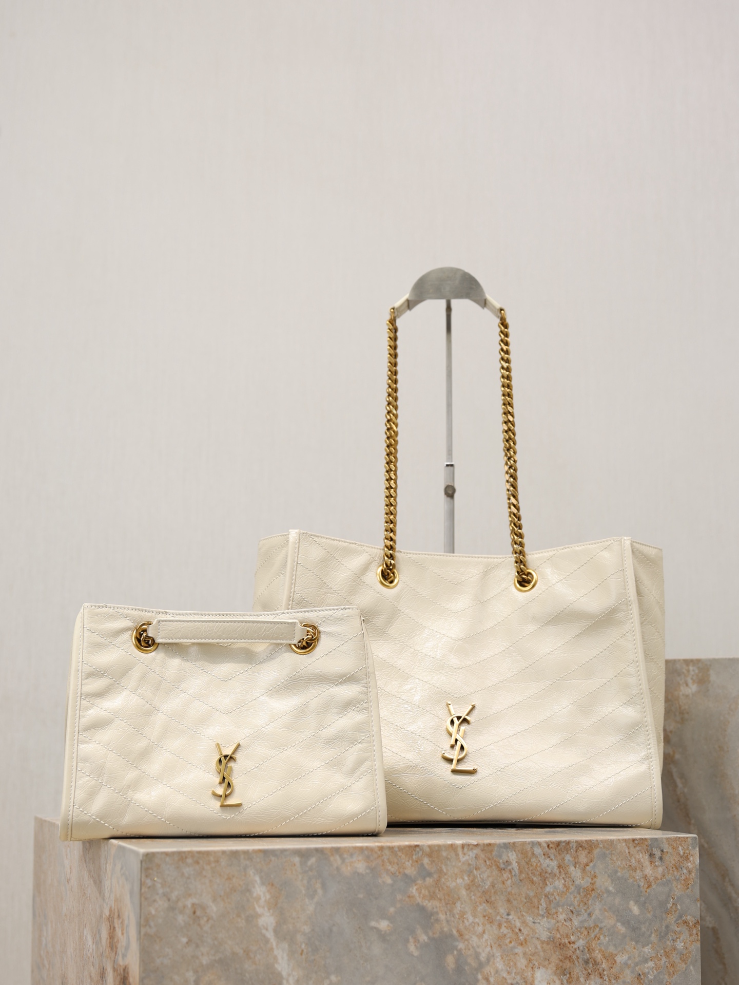 NO:771636,Niki new series shopping bag white waxed leather large and small sizes saint laurent saint laurent19860909Niki新系列 购物袋 白色油蜡皮 大小号,圣罗兰,saint laurent,Bag