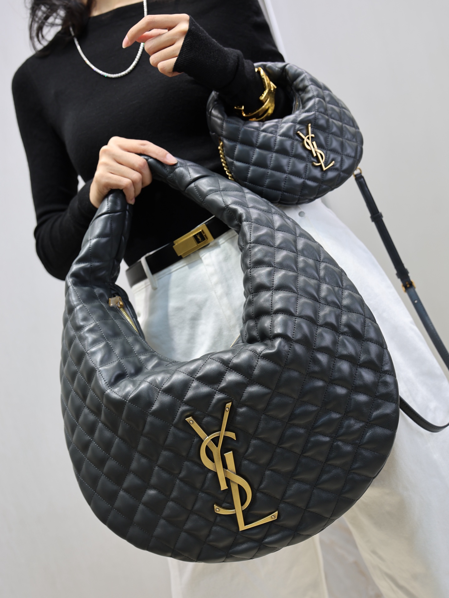 Serie ICARINO Hobo grande / bolso de cadena mini en tonos grises