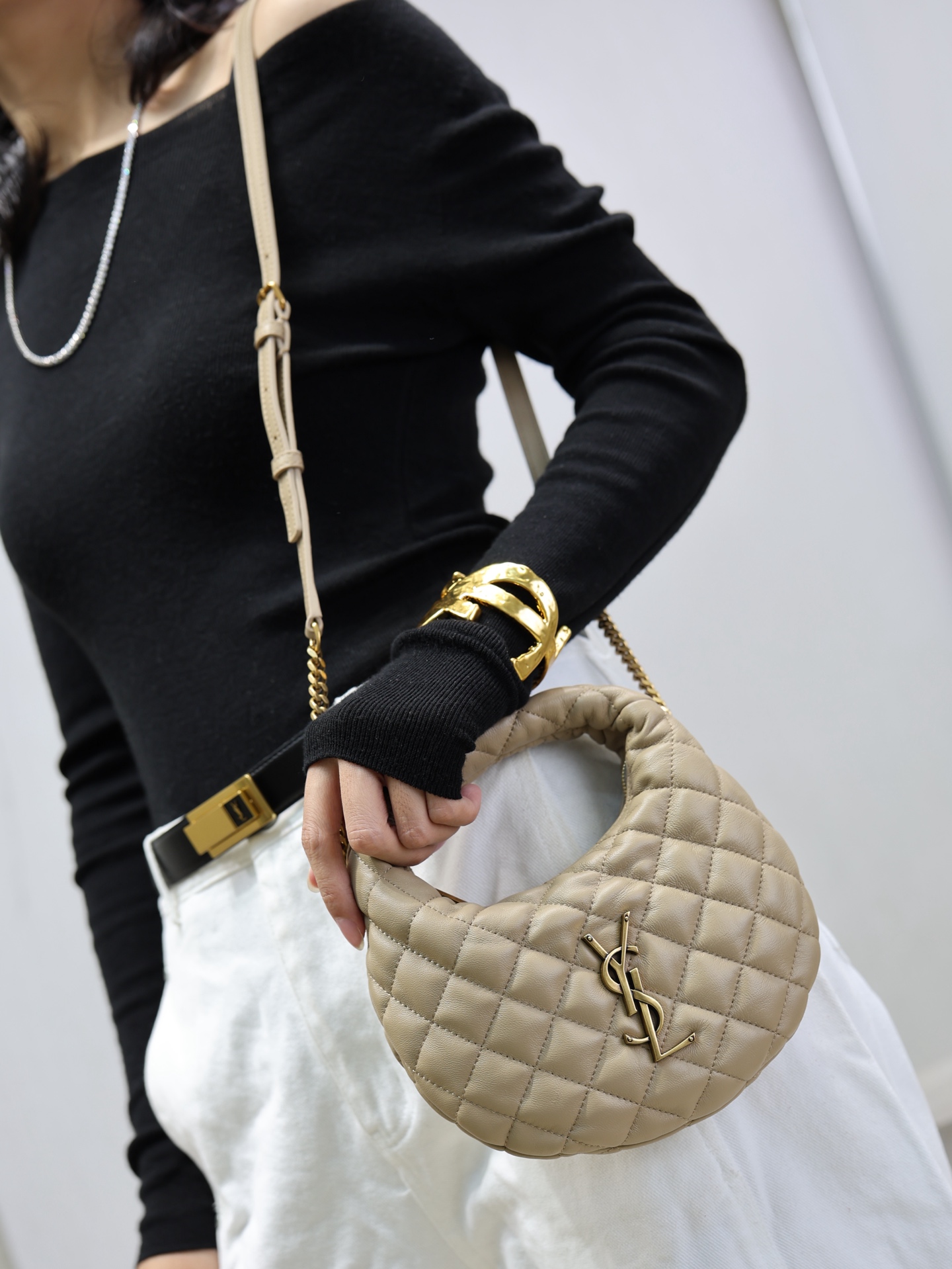 NO:771659,Classic quilting technology with golden shining logo, cool and elegant, saint laurent, saint laurent19860909经典绗缝工艺搭配金色闪耀logo 酷飒又优雅,圣罗兰,saint laurent,Bag