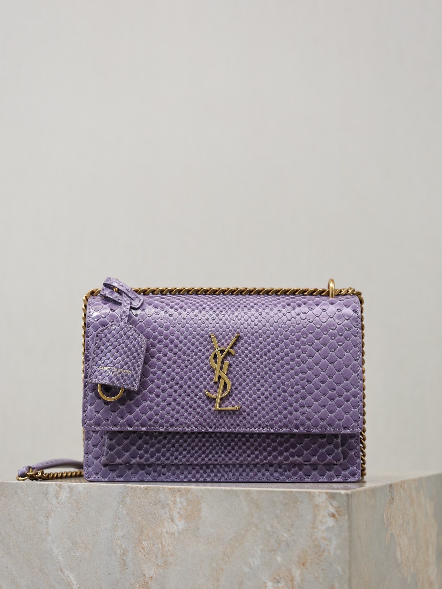 NO:771726,Purple python pattern · Sunset_22cm Super super super invincible hot model sunset, customized Italian python embossed cowhide, Z-molded hardware, pursuing every detail, high quality but not high price, running quantity ~ Size 22×8×16 Model 422906, saint laurent, saint laurent, cowhide19860909紫色蟒蛇纹· Sunset_22cm 超超超级无敌火爆款sunset,意大利订制的蟒蛇压纹牛皮,z开模的五金,追求每一个每一个细节,高品质却不高价,跑量款～ 尺寸22×8×16 型号422906,圣罗兰,saint laurent,cowhide,Bag