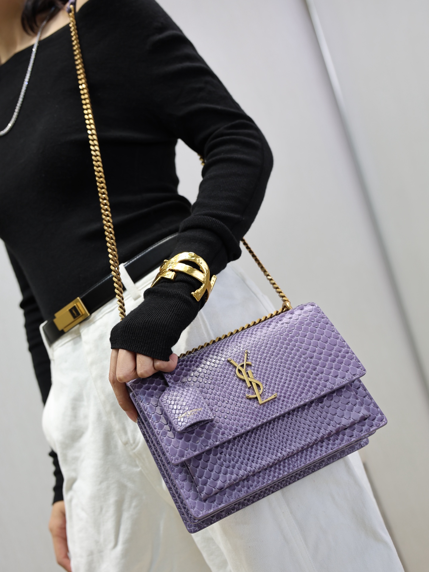 NO:771734,Purple is as healing as a lavender field, making people want to indulge in it, saint laurent, saint laurent19860909紫色如薰衣草田般治愈 让人忍不住想沉醉其中,圣罗兰,saint laurent,Bag