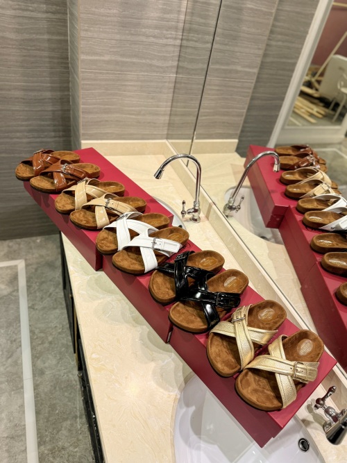 Valentino VLTN Leather Sandals Slides Slippers Flip Flops, Size 35-46 8 Valentino VLTN Leather Sandals Slides Slippers Flip Flops, Size 35-46