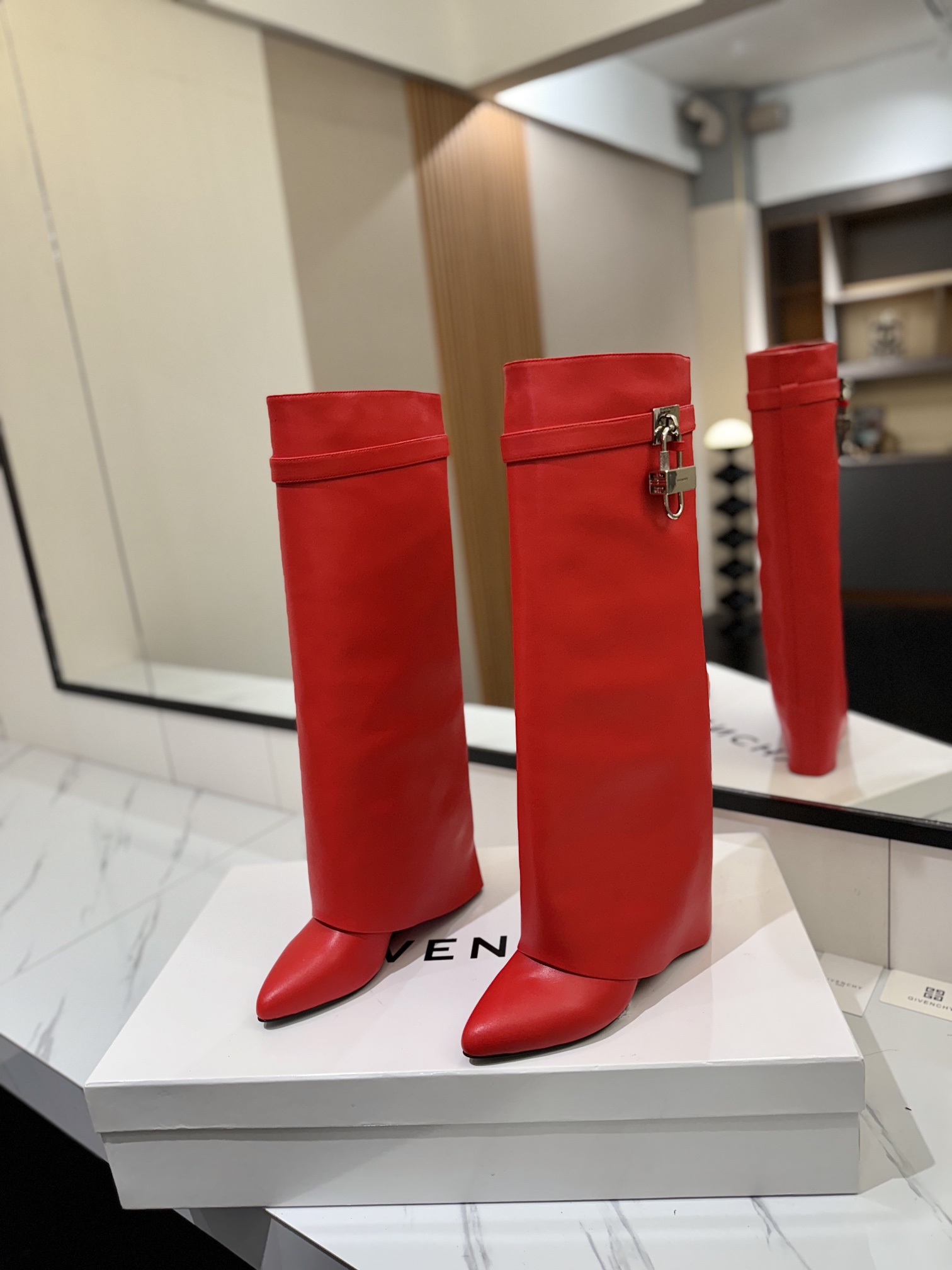 [Givenchy Women