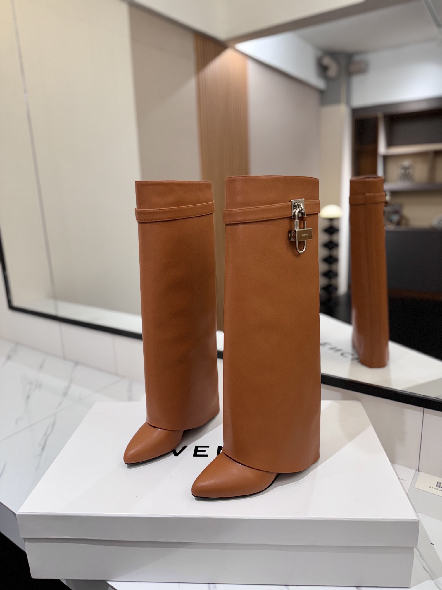 [Givenchy Women