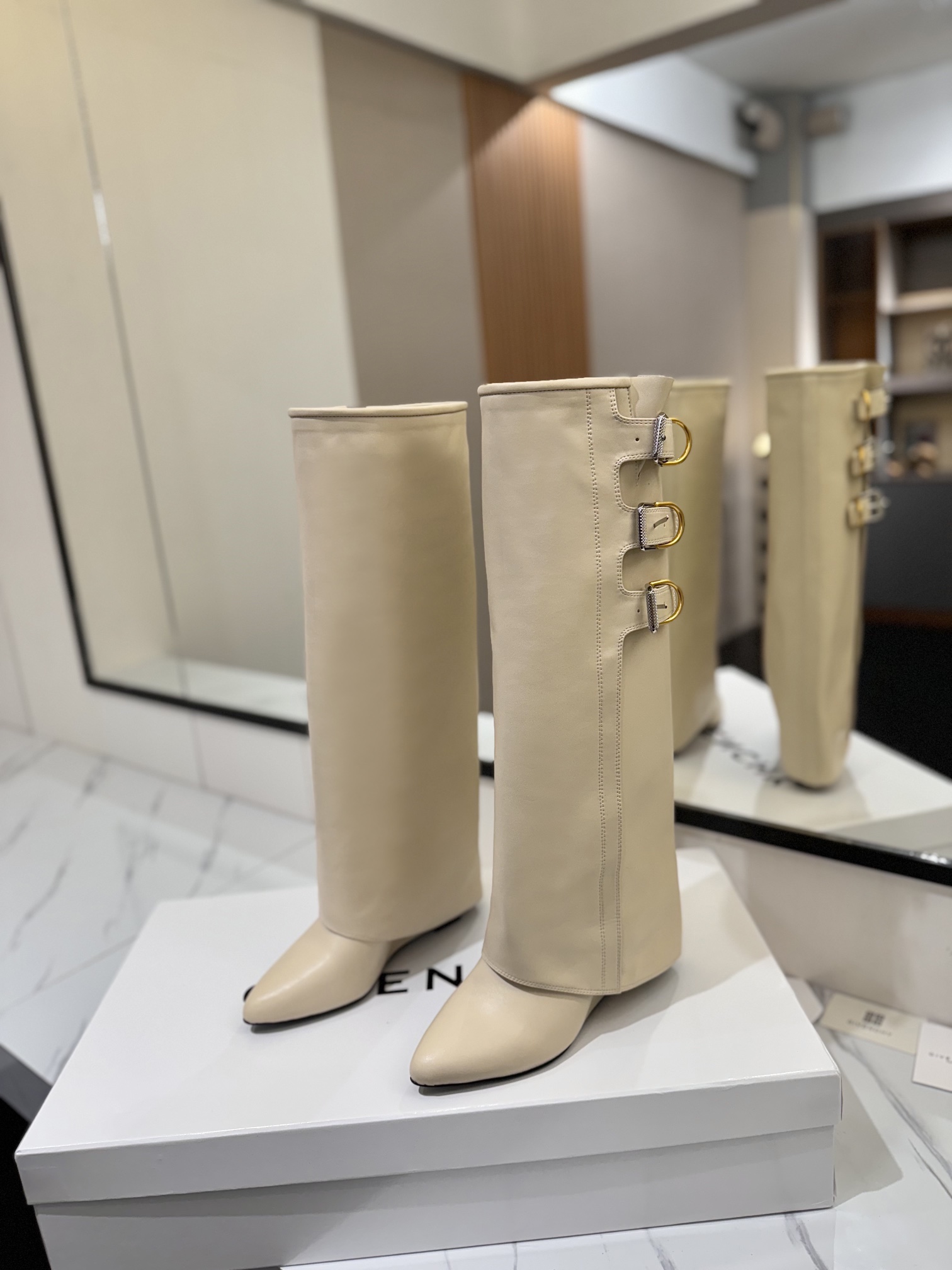 [Givenchy Women