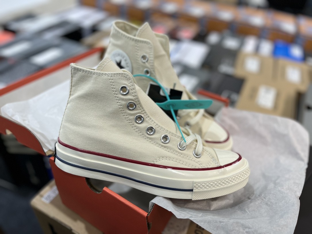 𝐎𝐎𝐓𝐃 | 今日推荐 𝑪𝒐𝒏𝒗𝒆𝒓𝒔𝒆 𝟏𝟗𝟕𝟎𝒔 𝒂𝒍𝒍 𝒔𝒕𝒂𝒓 𝒄𝒉𝒖𝒄𝒌 𝒉𝒊经典常青款防滑耐磨高帮帆布鞋 米白 货号:𝟏𝟔𝟐𝟎𝟓𝟑𝑪 𝑺𝒊𝒛𝒆:𝟑𝟓-𝟒𝟒