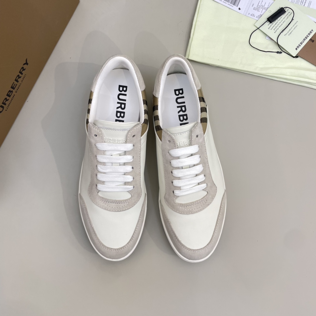 Precio de venta: P250 Bienes de calidad original Marca: Burberr * "Burberry *" zapatos casuales lowt