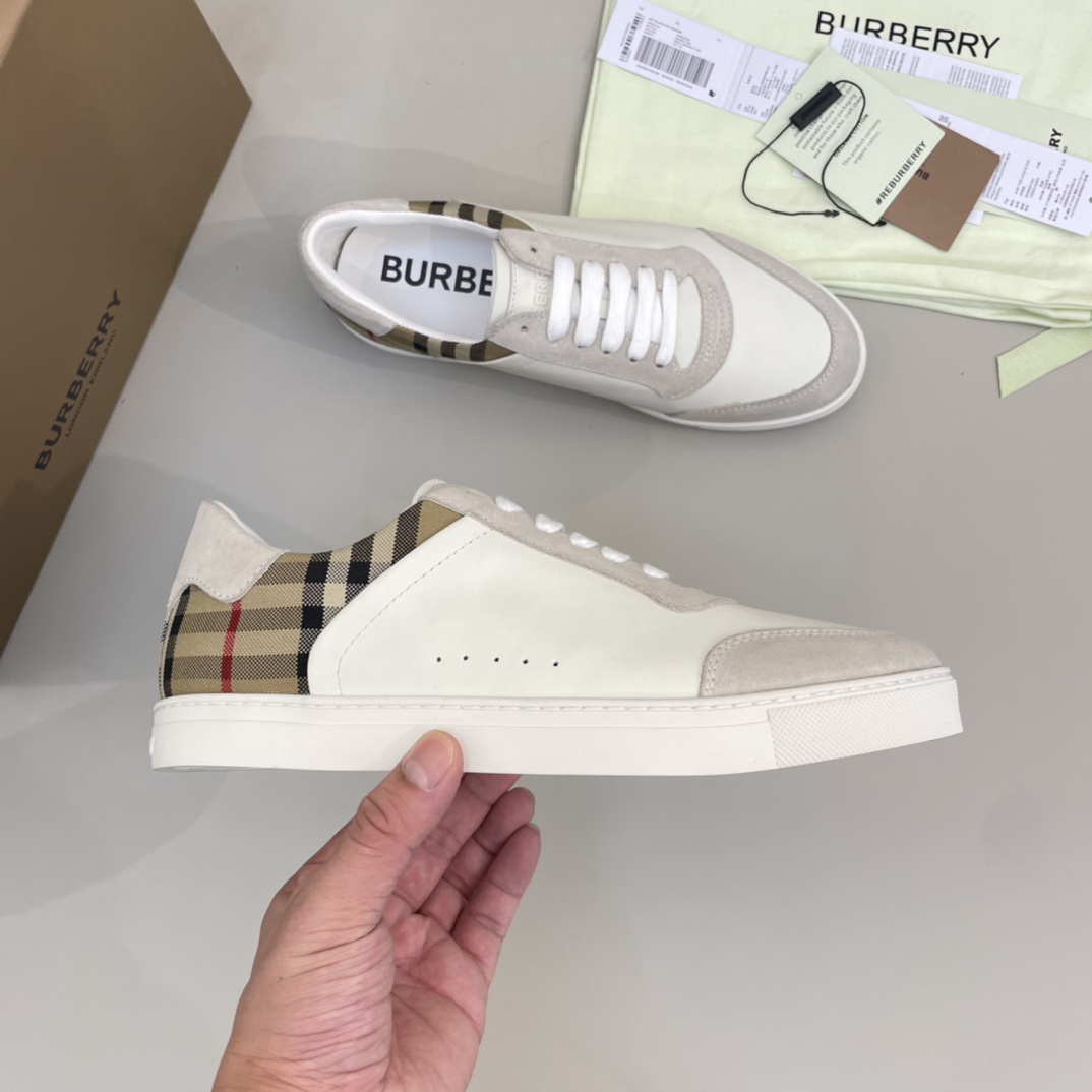Precio de venta: P250 Bienes de calidad original Marca: Burberr * "Burberry *" zapatos casuales lowt