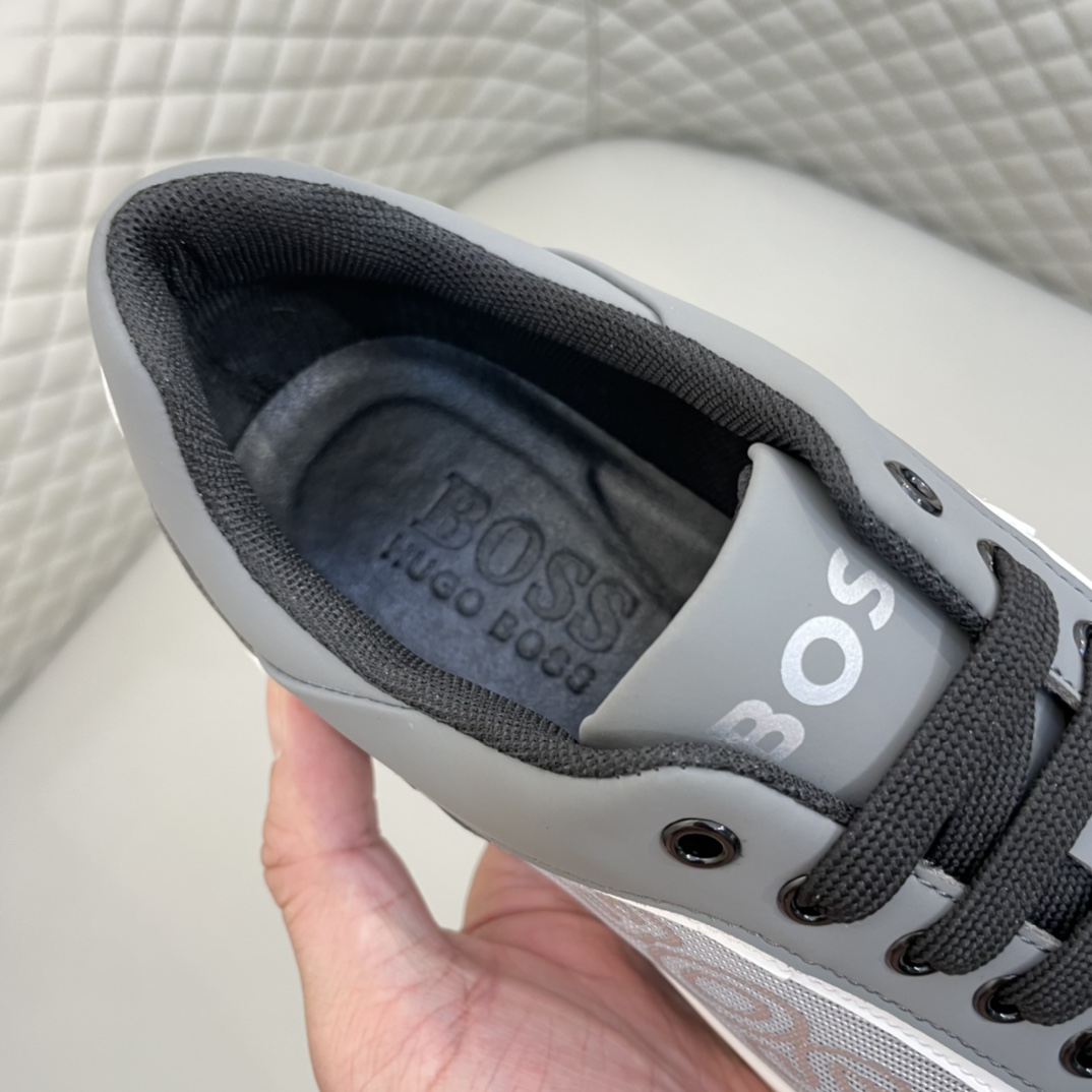 Precio de venta: 180 PMarca: Boss* "Boss*" lowtop sneakersTalla: 38-44 (se puede personalizar hasta 
