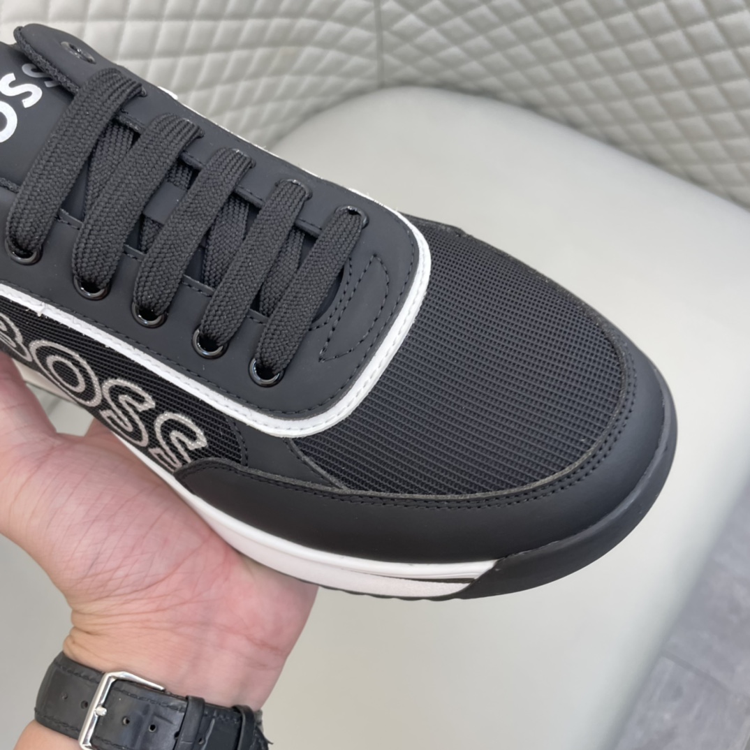 Precio de venta: 180 PMarca: Boss* "Boss*" lowtop sneakersTalla: 38-44 (se puede personalizar hasta 
