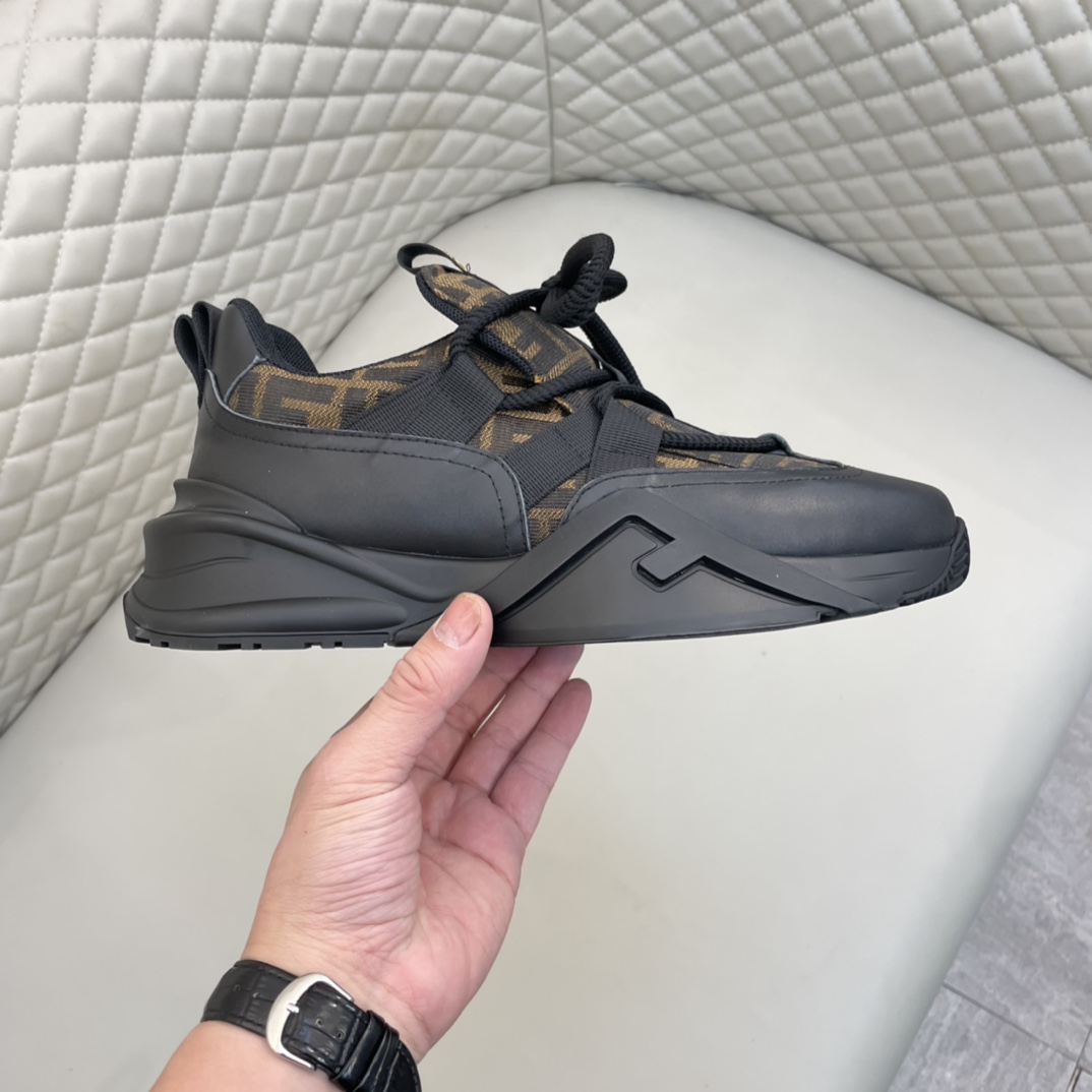Precio de venta: P220 Marca: Feid* "Fendi*" lowtop sneakersTalla: 38-44(se puede personalizar hasta 
