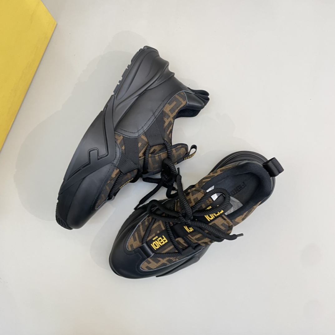 Precio de venta: P220 Marca: Feid* "Fendi*" lowtop sneakersTalla: 38-44(se puede personalizar hasta 