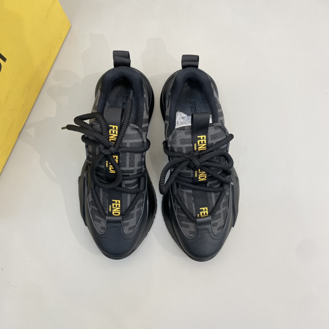 Precio de venta: P220 Marca: Feid* "Fendi*" lowtop sneakersTalla: 38-44(se puede personalizar hasta 