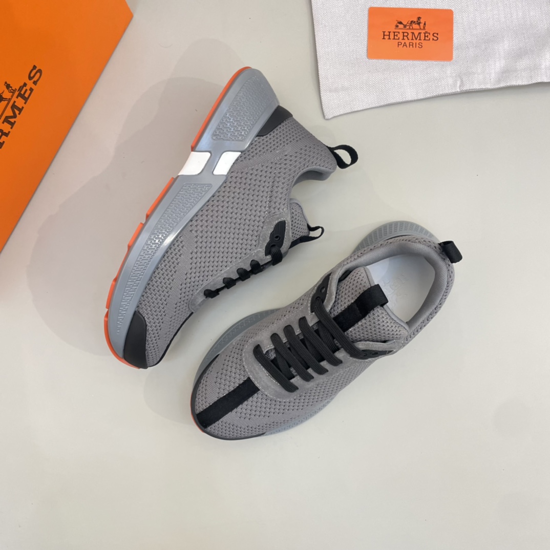 Precio de venta: P220 Marca: Hermè* "Hermès*" Low Top SneakersMarcas: 38-44 (se puede personalizar h