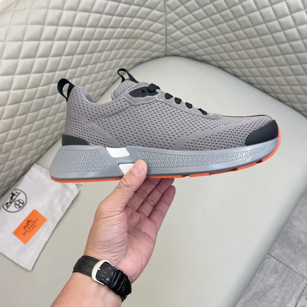 Precio de venta: P220 Marca: Hermè* "Hermès*" Low Top SneakersMarcas: 38-44 (se puede personalizar h