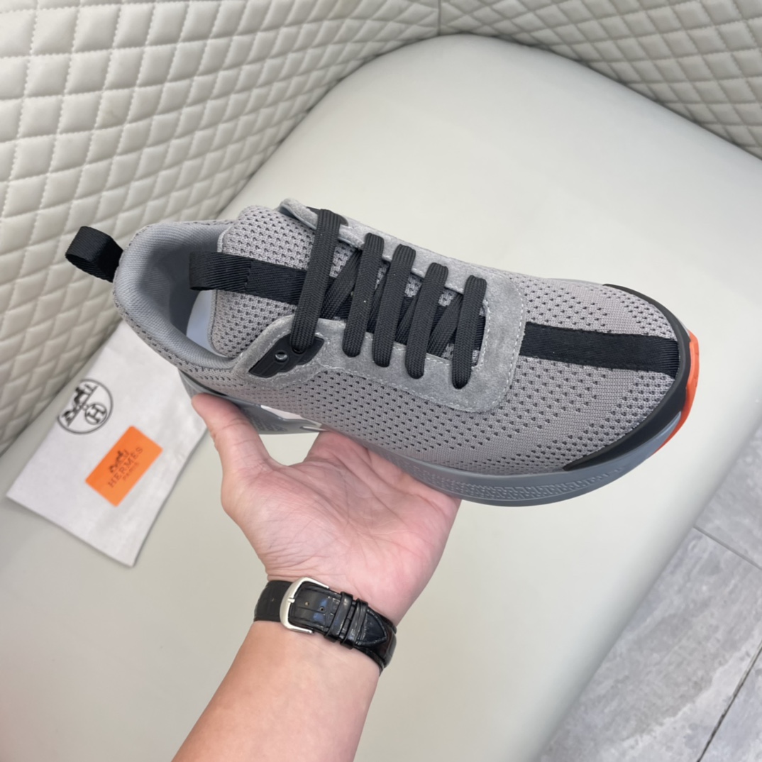Precio de venta: P220 Marca: Hermè* "Hermès*" Low Top SneakersMarcas: 38-44 (se puede personalizar h