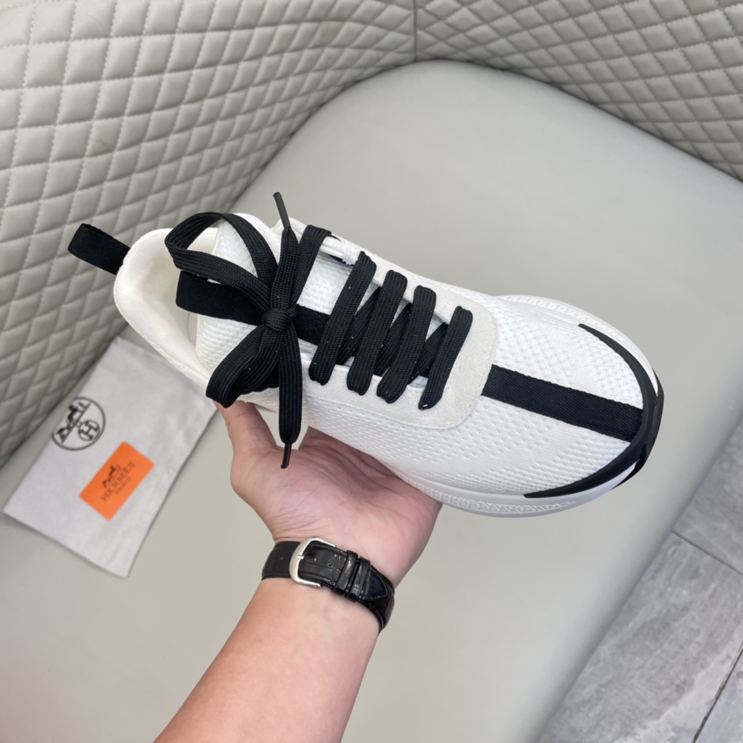 Precio de venta: P220 Marca: Hermè* "Hermès*" Low Top SneakersMarcas: 38-44 (se puede personalizar h