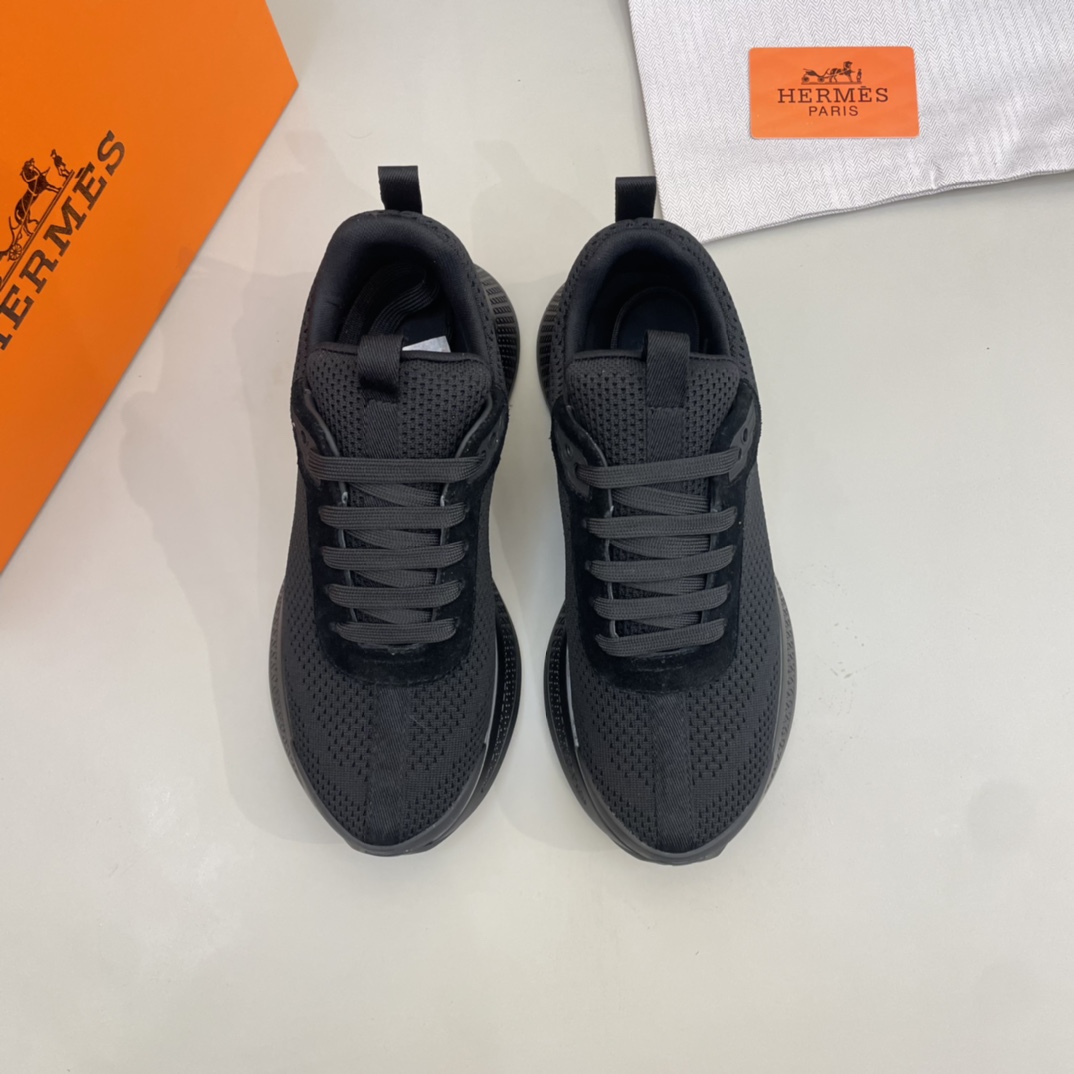 Precio de venta: P220 Marca: Hermè* "Hermès*" Low Top SneakersMarcas: 38-44 (se puede personalizar h