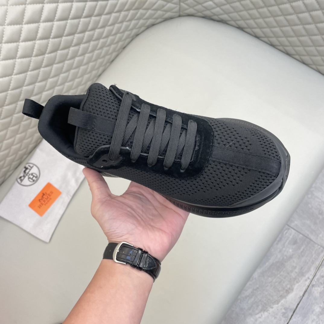 Precio de venta: P220 Marca: Hermè* "Hermès*" Low Top SneakersMarcas: 38-44 (se puede personalizar h
