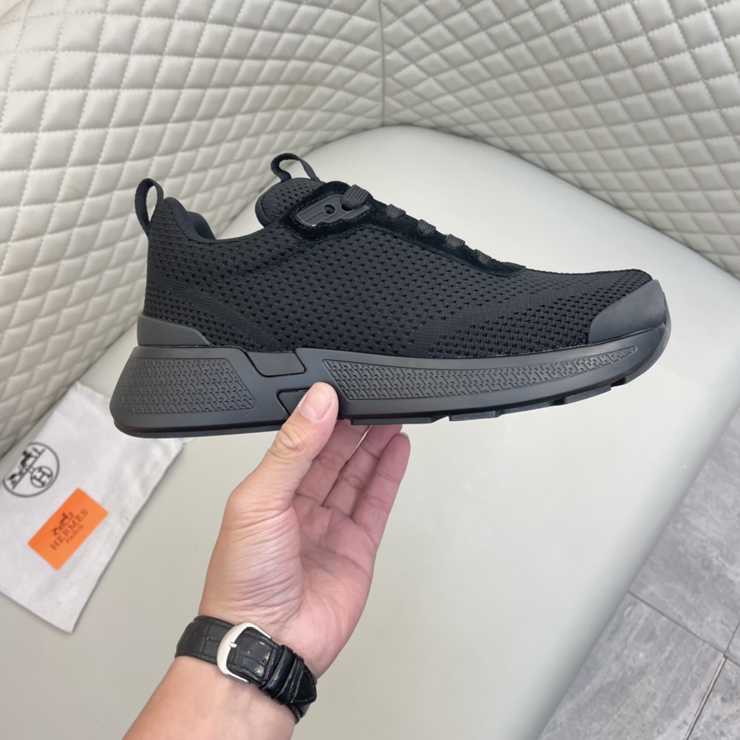 Precio de venta: P220 Marca: Hermè* "Hermès*" Low Top SneakersMarcas: 38-44 (se puede personalizar h