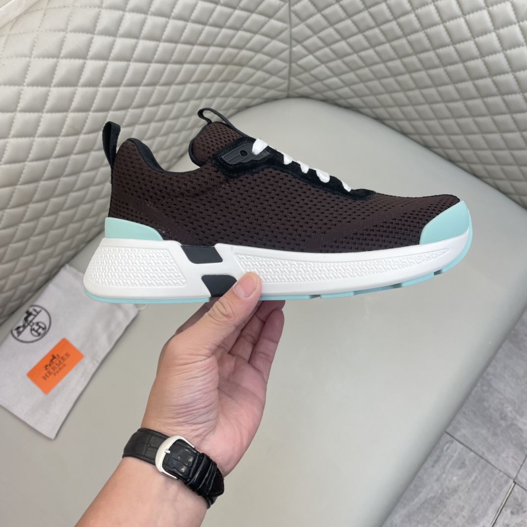 Precio de venta: P220 Marca: Hermè* "Hermès*" Low Top SneakersMarcas: 38-44 (se puede personalizar h