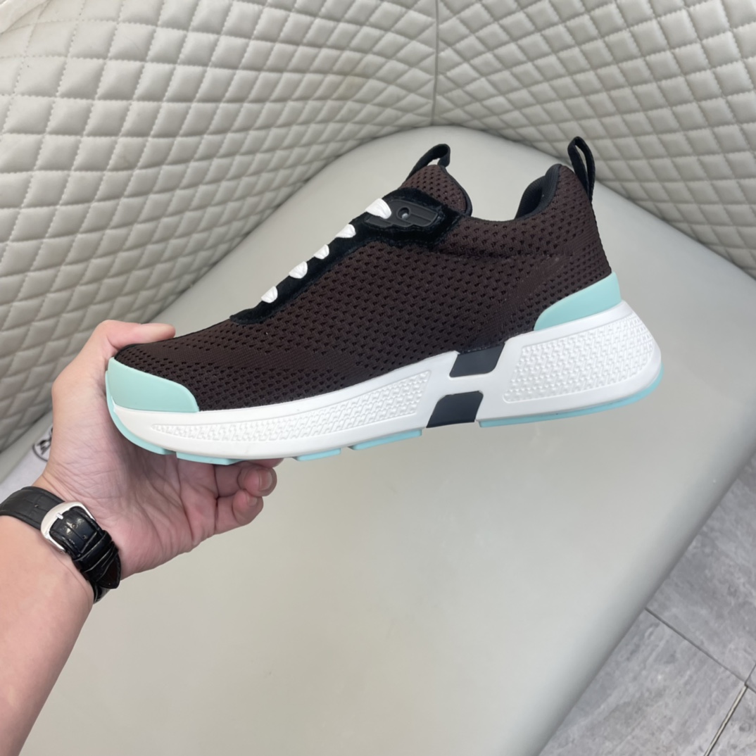 Precio de venta: P220 Marca: Hermè* "Hermès*" Low Top SneakersMarcas: 38-44 (se puede personalizar h
