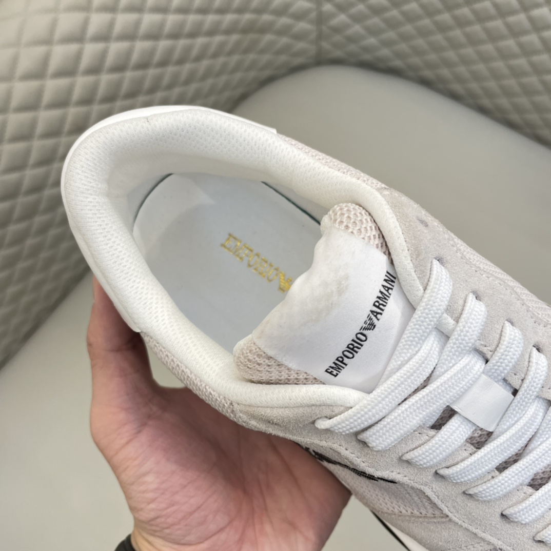 Precio de venta: P200 Marca: Arman* "Armani*" lowtop sneakersTalla: 39-44(se puede personalizar hast