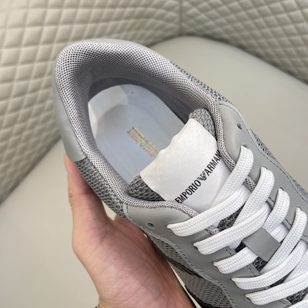 Precio de venta: P200 Marca: Arman* "Armani*" lowtop sneakersTalla: 39-44(se puede personalizar hast