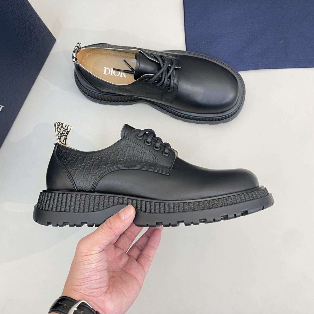 Precio de venta: P230 Marca comercial: Dio* Zapatos de cuero Talla: 38-44(se pueden hacer por encarg