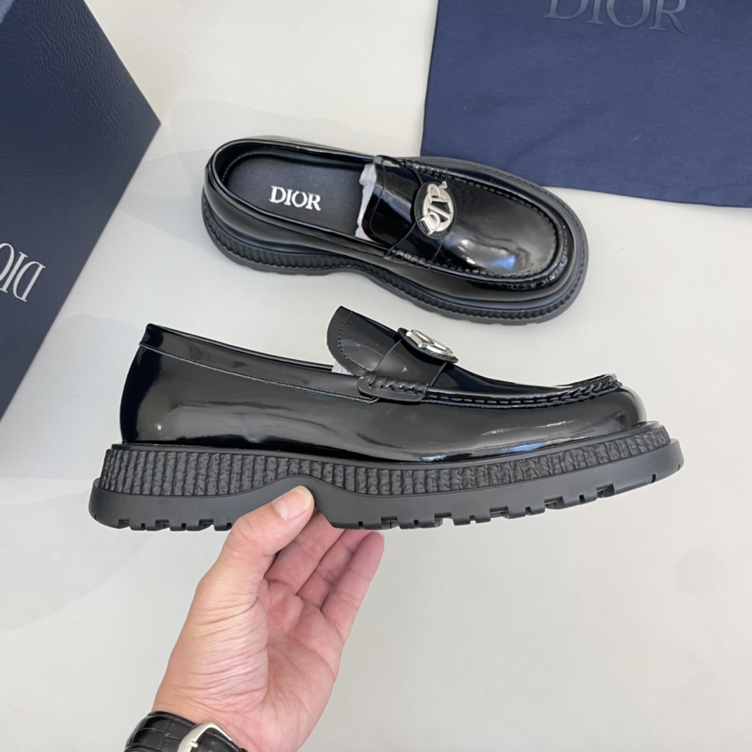 Precio de venta: P230 Marca comercial: Dio* Zapatos de piel Talla: 39-44(45.46) Material del product
