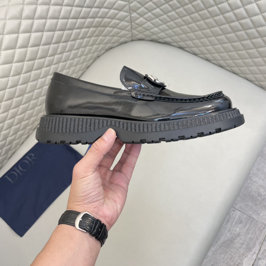Precio de venta: P230 Marca comercial: Dio* Zapatos de piel Talla: 39-44(45.46) Material del product