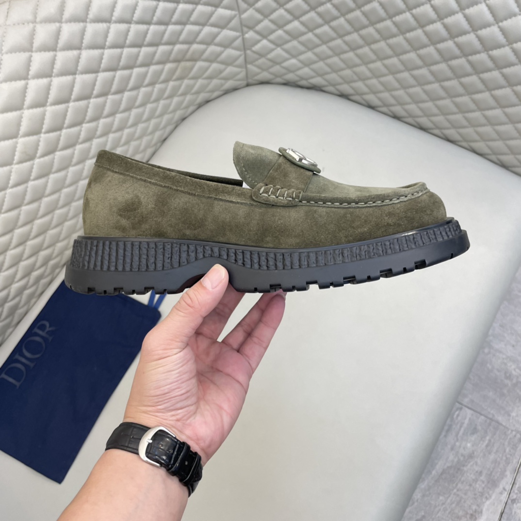 Precio de venta: P230 Marca comercial: Dio* Zapatos de pielTalla: 39-44 (45,46 disponible)Material: 