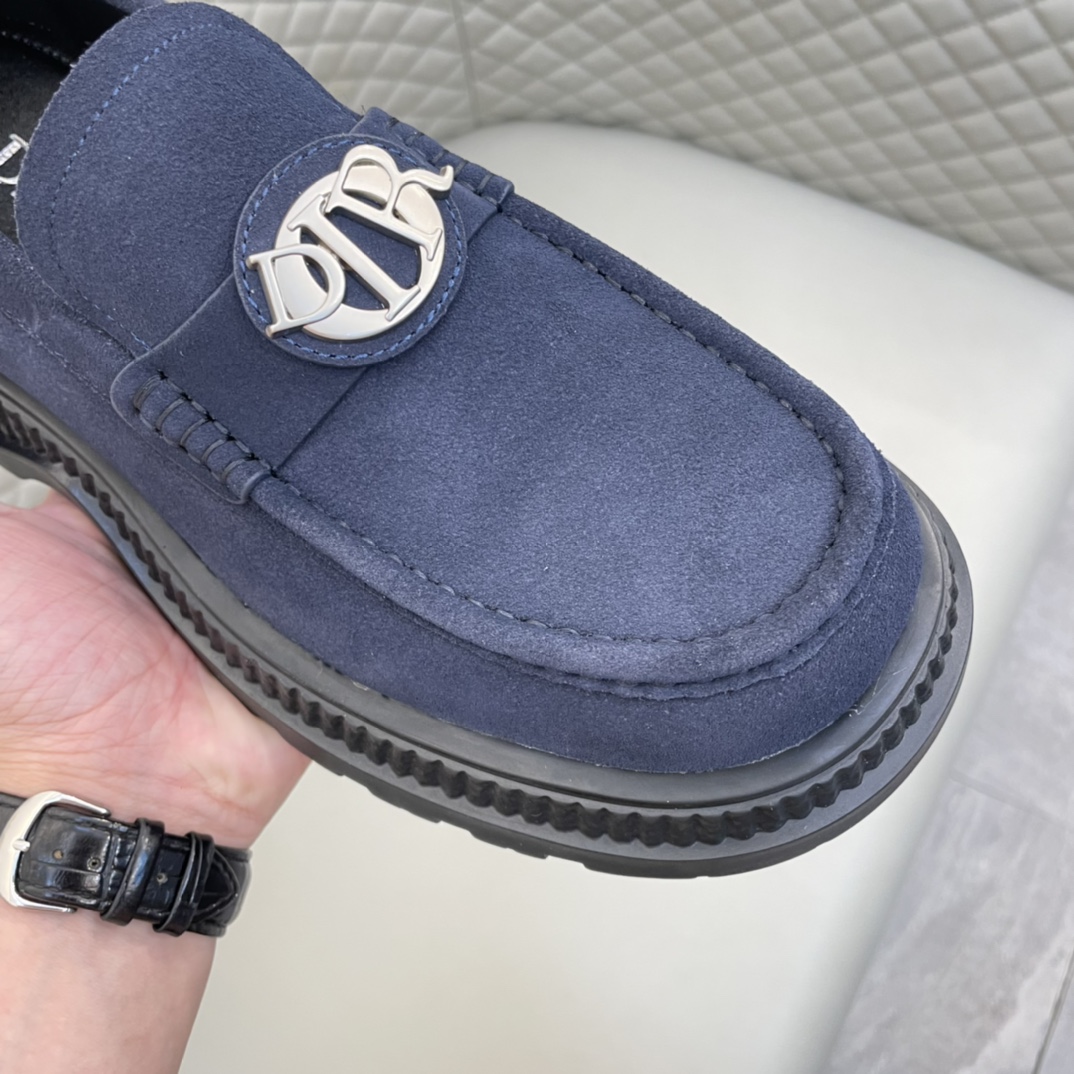 Precio de venta: P230 Marca comercial: Dio* Zapatos de pielTalla: 39-44 (45,46 disponible)Material: 