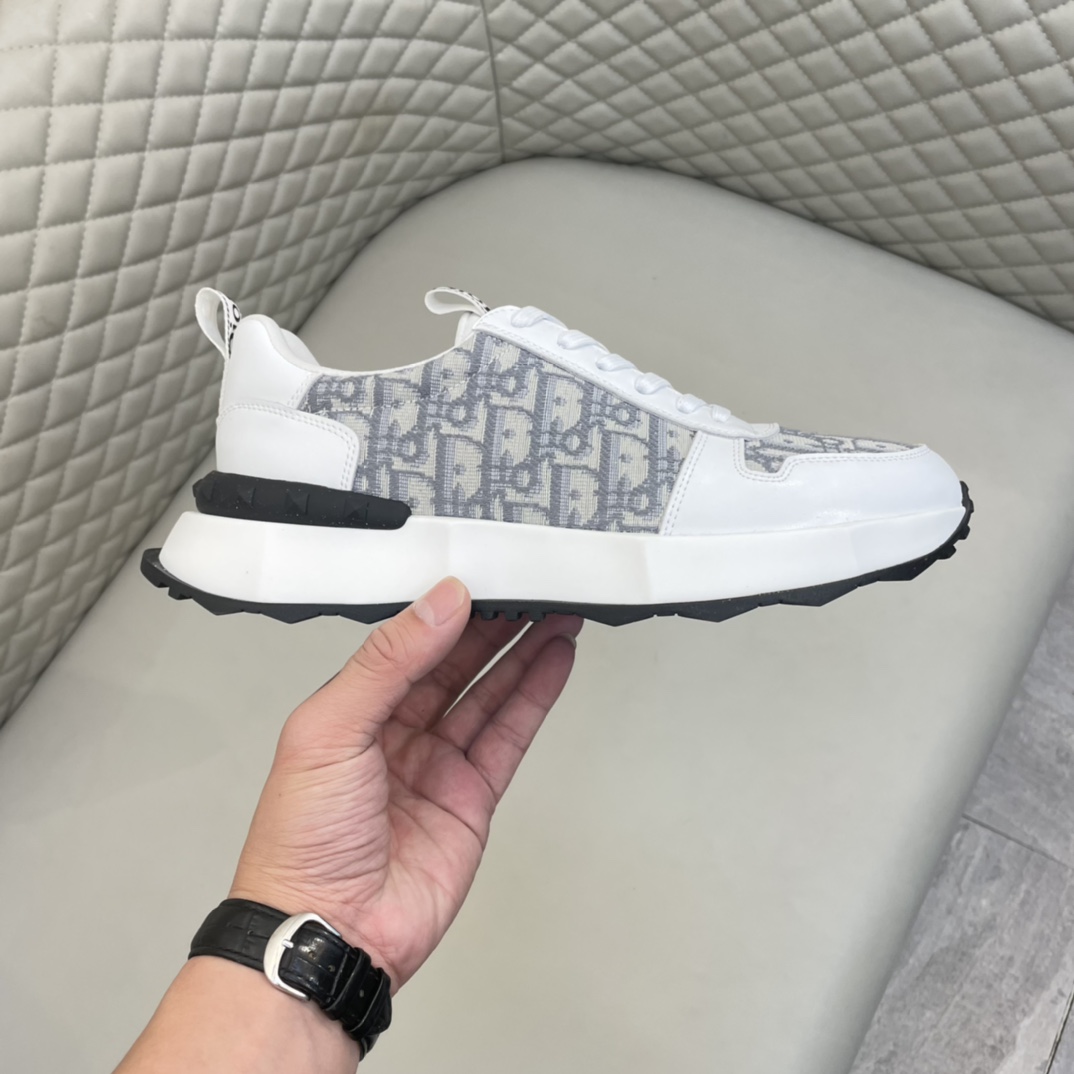 Precio de venta: P200 Marca comercial: Dio* Low Top SneakersTalla: 39-44(se puede personalizar hasta