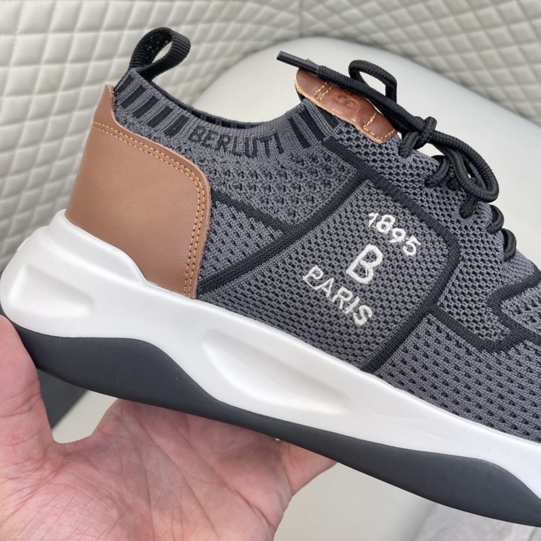 Precio de venta: P240 Bienes de calidad de gama altaMarca: Berlut * "Bruti *" zapatillas de deporte 