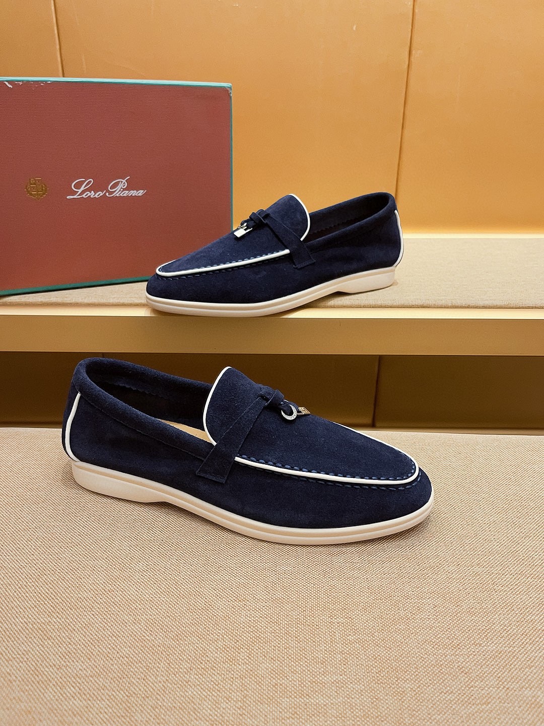 Precio de fábrica:Obtener Loro Piana 2023 Zapatos mocasín nuevo cuenta con una parte superior de gam
