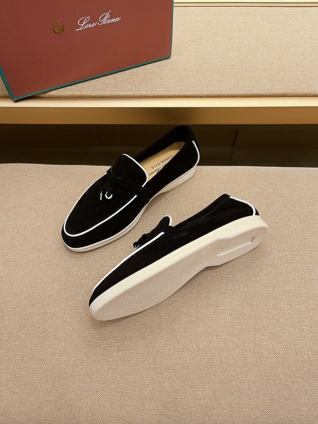 Precio de fábrica:Obtener Loro Piana 2023 Zapatos mocasín nuevo cuenta con una parte superior de gam