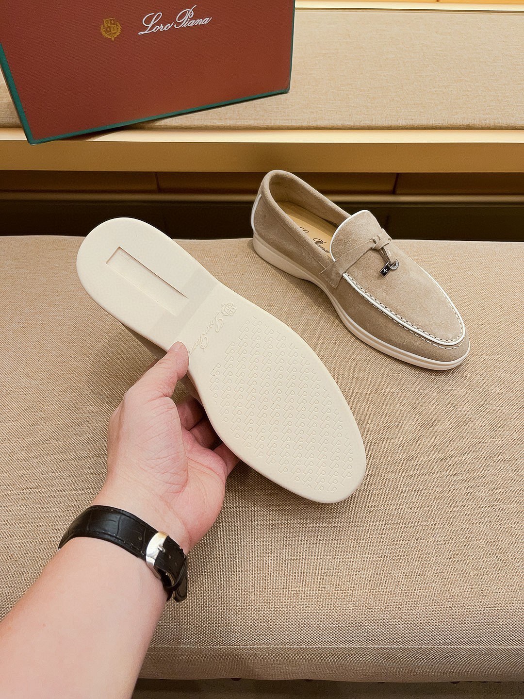 Precio de fábrica:Obtener Loro Piana 2023 Zapatos mocasín nuevo cuenta con una parte superior de gam