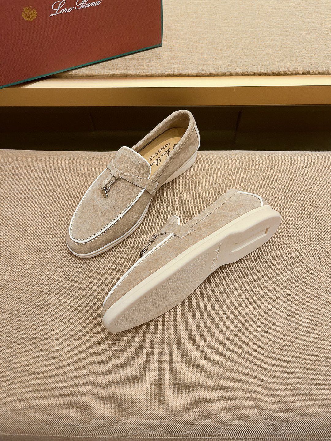 Precio de fábrica:Obtener Loro Piana 2023 Zapatos mocasín nuevo cuenta con una parte superior de gam