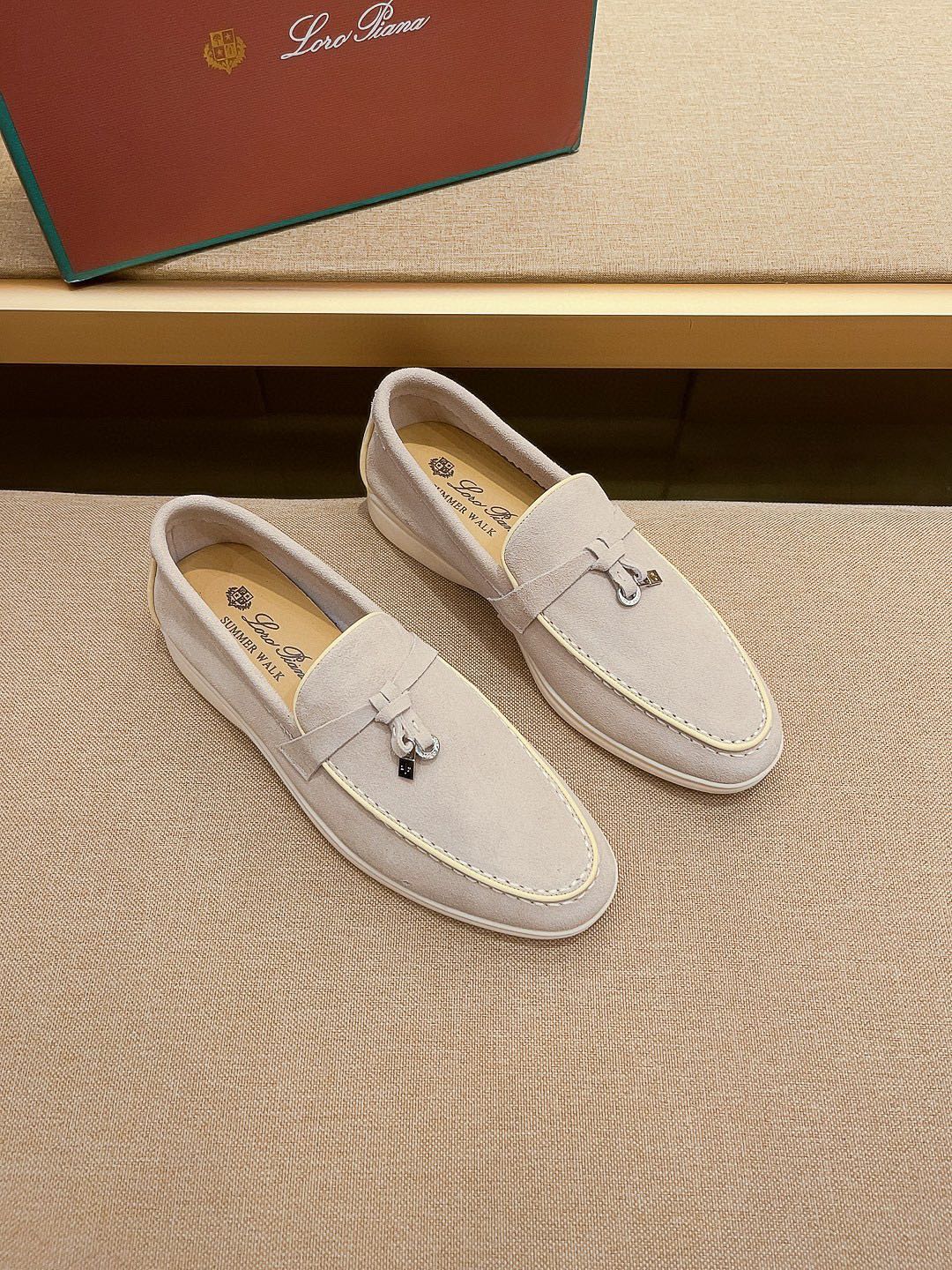 Precio de fábrica:Obtener Loro Piana 2023 Zapatos mocasín nuevo cuenta con una parte superior de gam