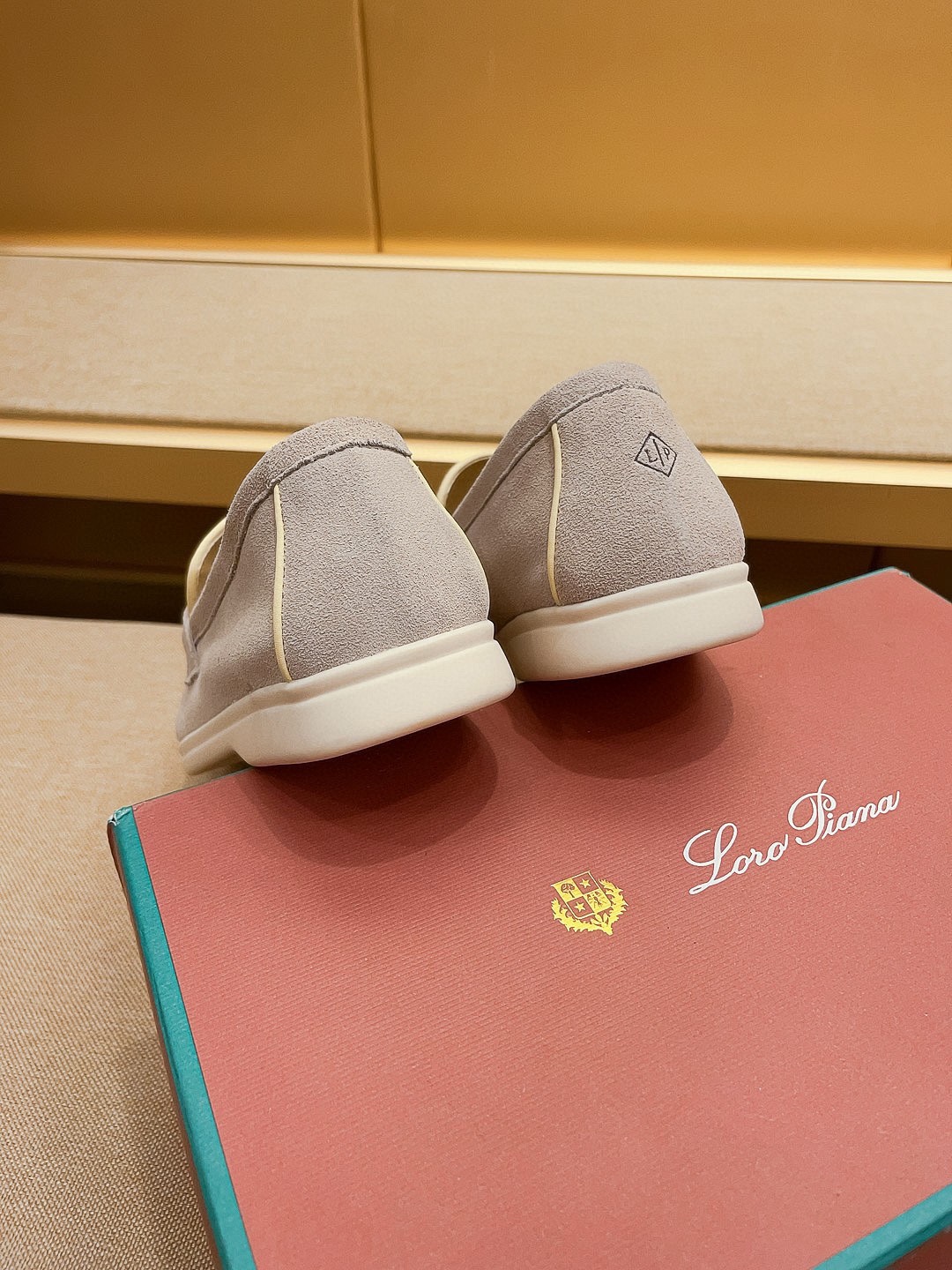 Precio de fábrica:Obtener Loro Piana 2023 Zapatos mocasín nuevo cuenta con una parte superior de gam