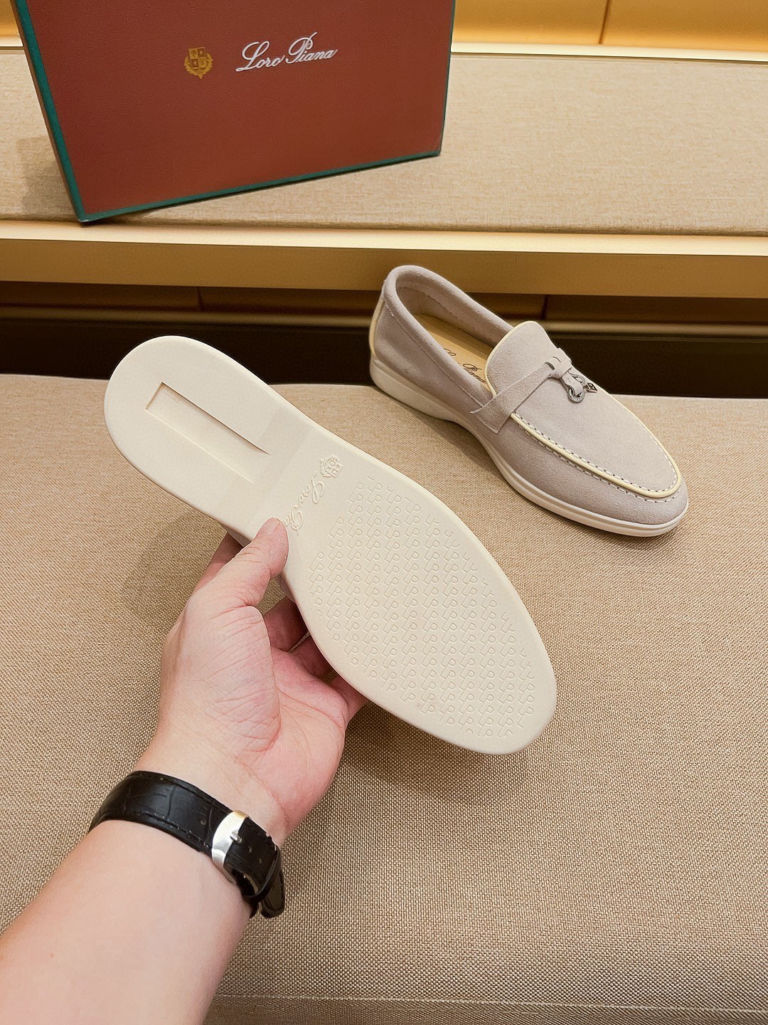 Precio de fábrica:Obtener Loro Piana 2023 Zapatos mocasín nuevo cuenta con una parte superior de gam