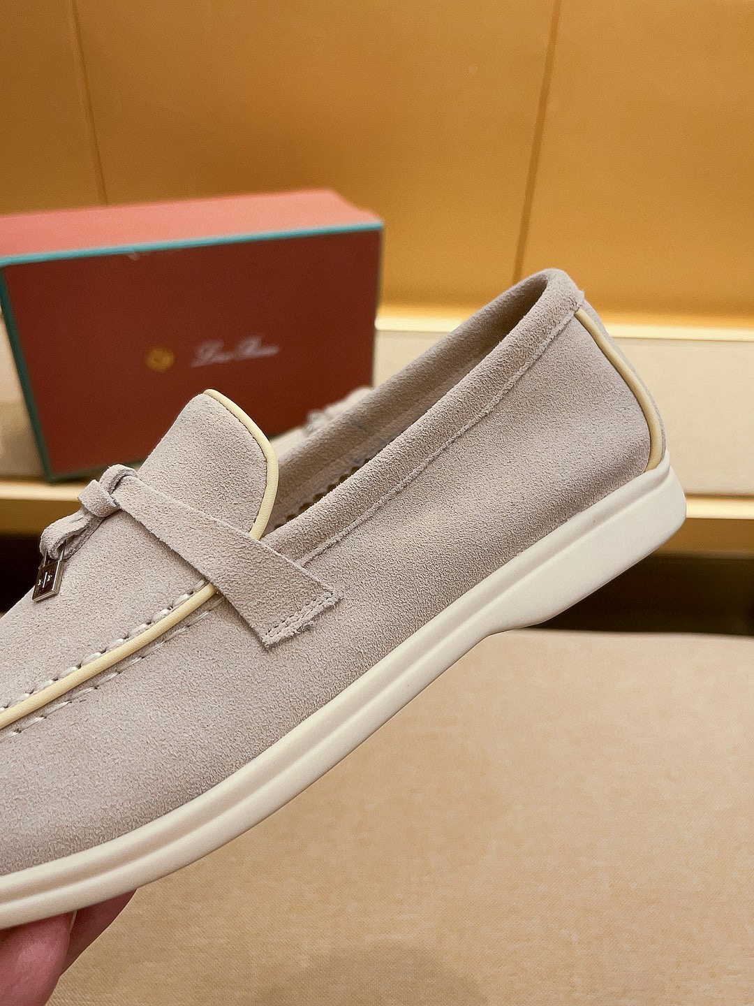 Precio de fábrica:Obtener Loro Piana 2023 Zapatos mocasín nuevo cuenta con una parte superior de gam