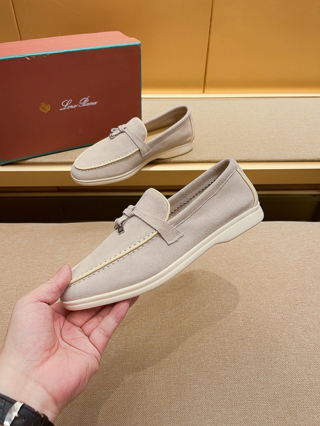 Precio de fábrica:Obtener Loro Piana 2023 Zapatos mocasín nuevo cuenta con una parte superior de gam