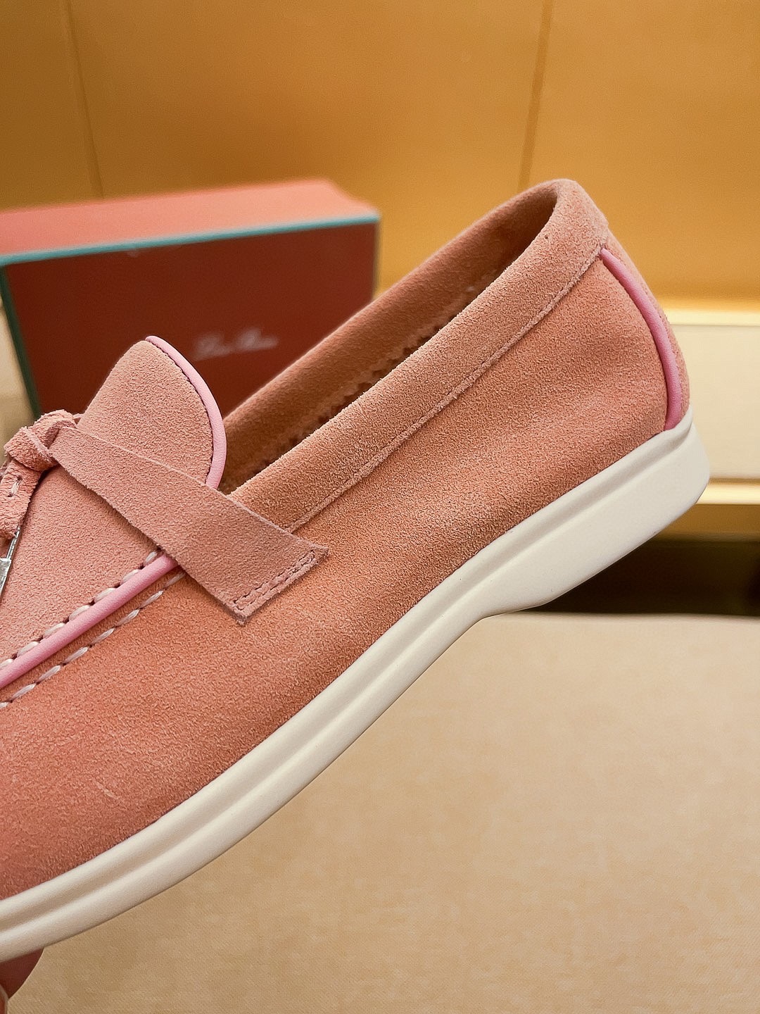 Precio de fábrica:Obtener Loro Piana 2023 Zapatos mocasín nuevo cuenta con una parte superior de gam