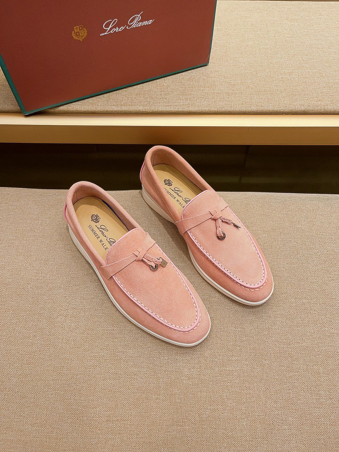 Precio de fábrica:Obtener Loro Piana 2023 Zapatos mocasín nuevo cuenta con una parte superior de gam