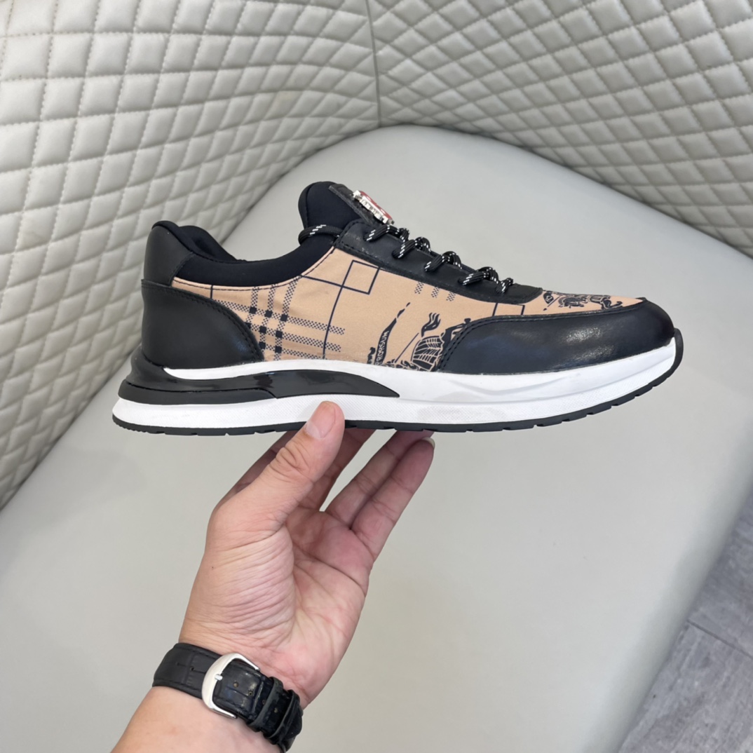 Precio de venta: P180 Marca del producto: Burberr* "Burberry*" lowtop trainers Talla: 38-44 (se pued
